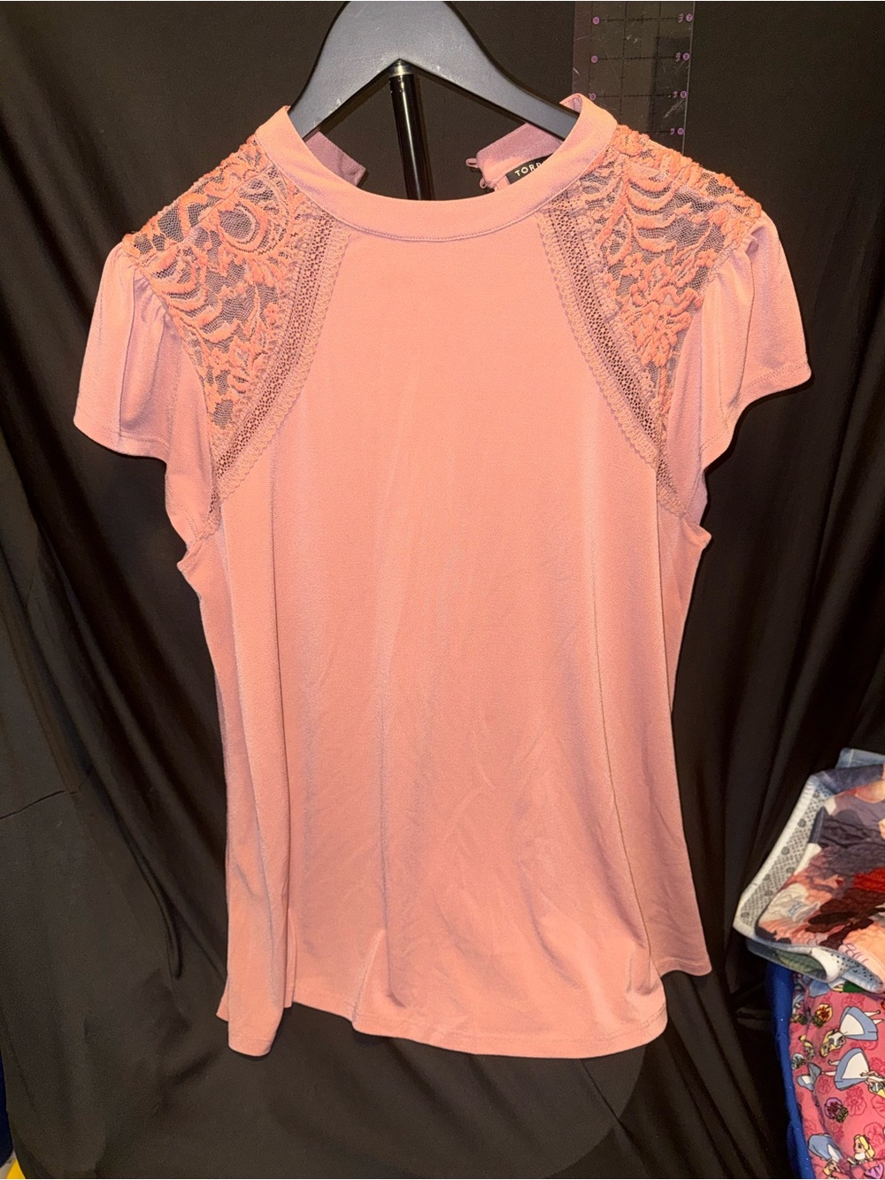 torrid Pink Lace Shoulder Short Sleeve Top missing button on back